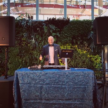 Aykut DJs - Aykut did a fantastic job DJ-ing our Sangeet at our Persian/American/Indian wedding at the California Academy of Sciences. - DJs Near Me