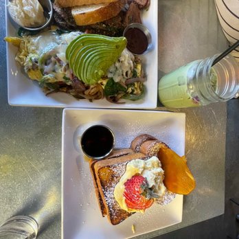 Toast - Creme Brulee French Toast B.Y.O. Omelette - Breakfast & Brunch Near Me - Temecula, California Toast - Creme Brulee French Toast B.Y.O. Omelette - Breakfast & Brunch Near Me - Temecula, California