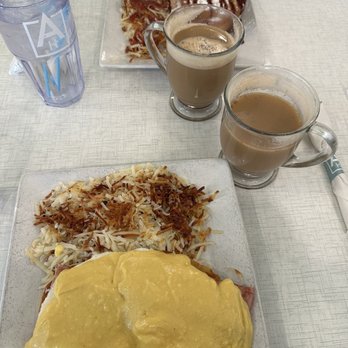 Anna's House - Grandville - Eggs Benedict with plenty of hollandaise sauce. My favorite breakfast and they never disappoint. Crispy hash browns as ordered. - Breakfast & Brunch Near Me - Grandville, Michigan