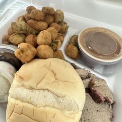 Mick's Bar-B-Q - Brisket plate