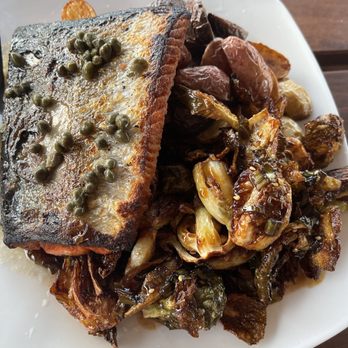 The Notorious Chef - Salmon, Brussels sprouts and potatoes - Personal Chefs Near Me The Notorious Chef - Salmon, Brussels sprouts and potatoes - Personal Chefs Near Me