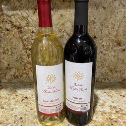 Sol de Media Noche - The wine tasting is a flight of four (2 whites then 2 reds). These were my favorites 7/18/22
