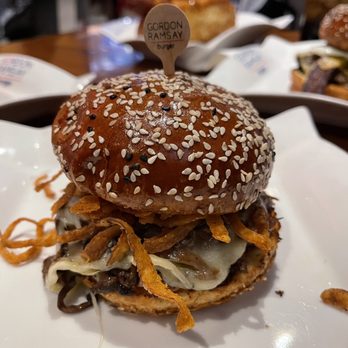 Gordon Ramsay Burger Las Vegas - Stout burger (substituted with a ground chicken patty instead) - Burgers Near Me - Las Vegas, Nevada