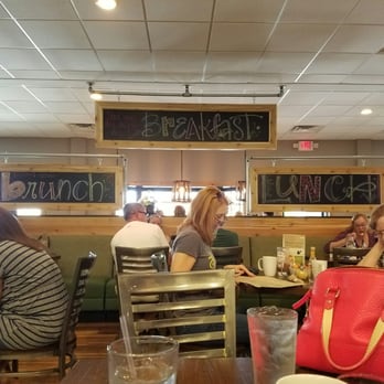 First Watch - Ambiance is perfect for a Saturday morning - Breakfast & Brunch Near Me - Raleigh, North Carolina