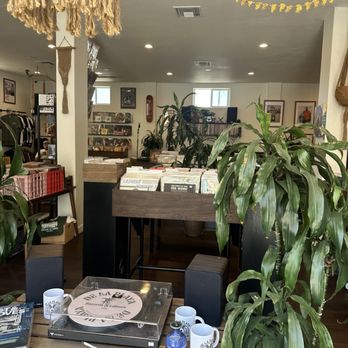 De La Playa Records - Inside - Vinyl Records Near Me - Los Angeles, California De La Playa Records - Inside - Vinyl Records Near Me - Los Angeles, California