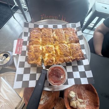 Motor Town Pizza - Cheddar Bob's Bread - Pizza Near Me - Richmond Heights, Missouri