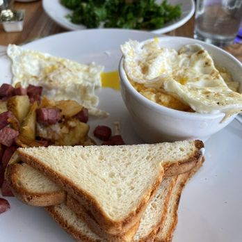 Lucy in the Rye - Corned Beef Hash - Breakfast & Brunch Near Me - Sylva, North Carolina