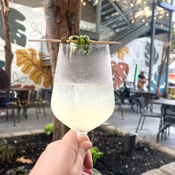 Alcove - White linen cocktail - Venues & Event Spaces Near Me - Cincinnati, Ohio