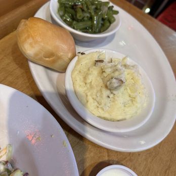 Texas Roadhouse - Mashed potatoes, green beans, yeast roll - Steakhouses Near Me - Decatur, Alabama Texas Roadhouse - Mashed potatoes, green beans, yeast roll - Steakhouses Near Me - Decatur, Alabama