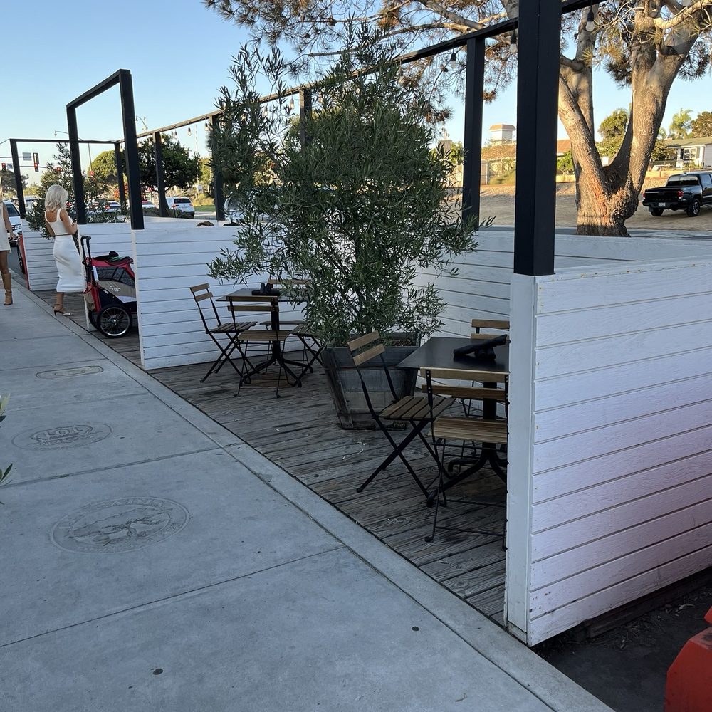 Valentina - Sidewalk seating - Seafood Near Me - Encinitas, California Valentina - Sidewalk seating - Seafood Near Me - Encinitas, California