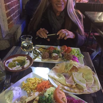 L'Express - Fast Food Near Me - Brussels, BRU