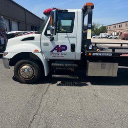 A & P Towing