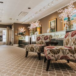 J Vincent Jewelers - A cozy place to sit while you enjoy a cup of coffee and one of our famous biscottis, amongst other treats!