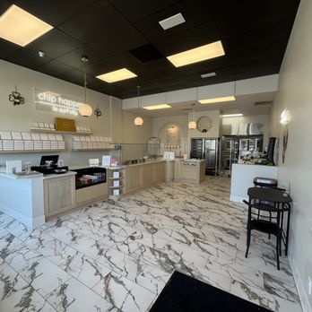 Chip Cookies - Inside - Bakeries Near Me - Huntington Beach, California Chip Cookies - Inside - Bakeries Near Me - Huntington Beach, California