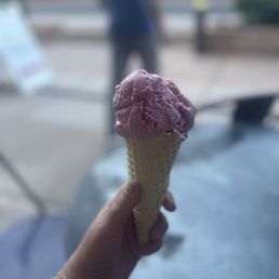 Red Rocks (Strawberry with chunks of Strawberries)