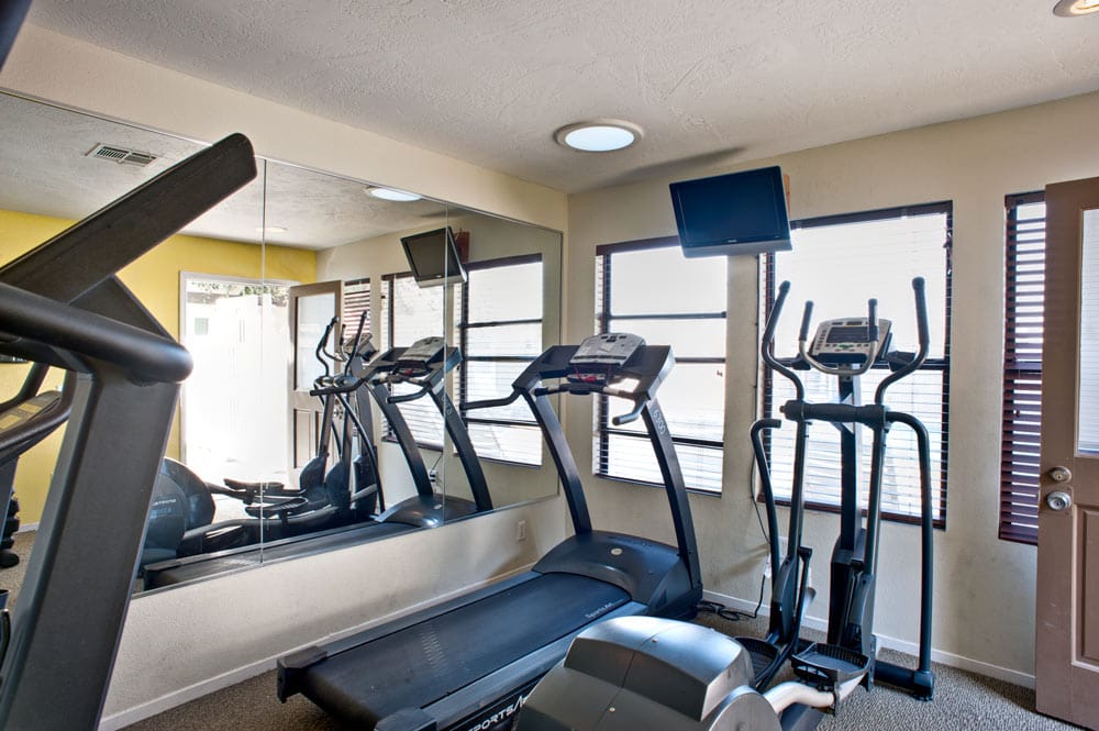 KINGS POINTE APARTMENTS Updated September 2024 30 Photos 901