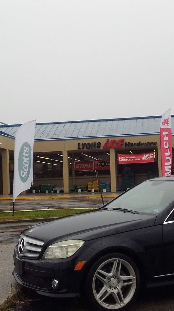 LYONS DO IT BEST HARDWARE Updated October 2024 106 Brighton Park