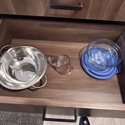 Staybridge Suites - Room 213 dishes