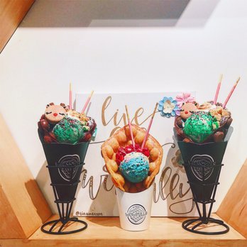 Wowfulls - Holiday Cheer edition! (see more of this on instagram @veryaubrey) - Desserts Near Me - Brooklyn, New York Wowfulls - Holiday Cheer edition! (see more of this on instagram @veryaubrey) - Desserts Near Me - Brooklyn, New York