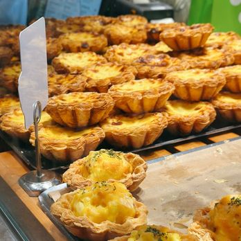 Naisnow Tea & Bakery - Caramel Egg Tart Bacon Potato Salad Tart - Bakeries Near Me - Cupertino, California
