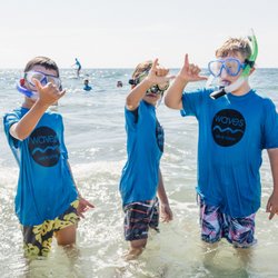 Waves Surf Academy - Happy Campers!
