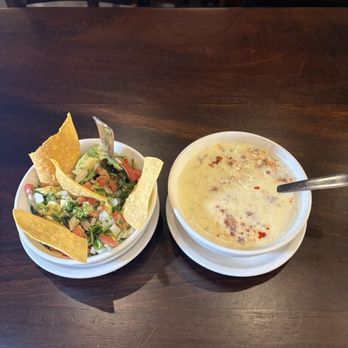 Rio 150 Mexican Restaurant - Fresh Guacamole Mexicano and Queso Con Chorizo - Mexican Near Me - Mooresville, North Carolina Rio 150 Mexican Restaurant - Fresh Guacamole Mexicano and Queso Con Chorizo - Mexican Near Me - Mooresville, North Carolina