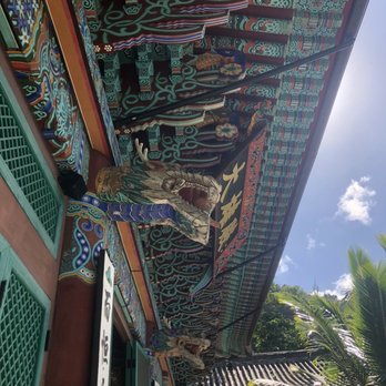 Mu-Ryang-Sa Buddhist Temple - Exquisite painting and wood sculptures - Buddhist Temples Near Me - Honolulu, Hawaii Mu-Ryang-Sa Buddhist Temple - Exquisite painting and wood sculptures - Buddhist Temples Near Me - Honolulu, Hawaii