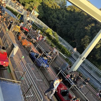 Autopia - Amusement Parks Near Me - Anaheim, California Autopia - Amusement Parks Near Me - Anaheim, California