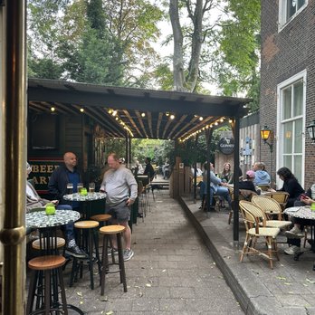 O'Casey's - Backyard - Irish Near Me - Den Haag, ZH