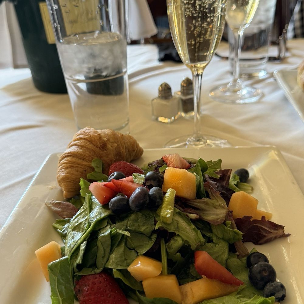 Delicious salad and mini croissant Delicious salad and mini croissant