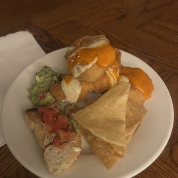 Bella Union - Chicken tenders, guacamole and bread with cheese - Bars Near Me - New York, New York