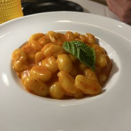 Vegan gnocchi pink sauce