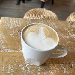Ten Toes Coffee House - Latte