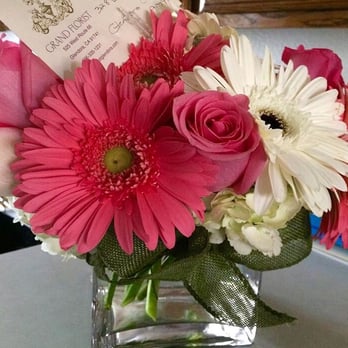 Grand Florist - Deluxe Strawberry Bliss - Florists Near Me - Glendora, California Grand Florist - Deluxe Strawberry Bliss - Florists Near Me - Glendora, California