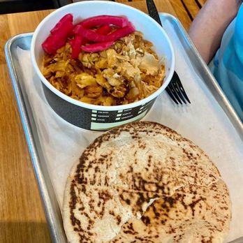 Tahini - Hummus bowl with chicken and pita - Mediterranean Near Me - San Diego, California Tahini - Hummus bowl with chicken and pita - Mediterranean Near Me - San Diego, California