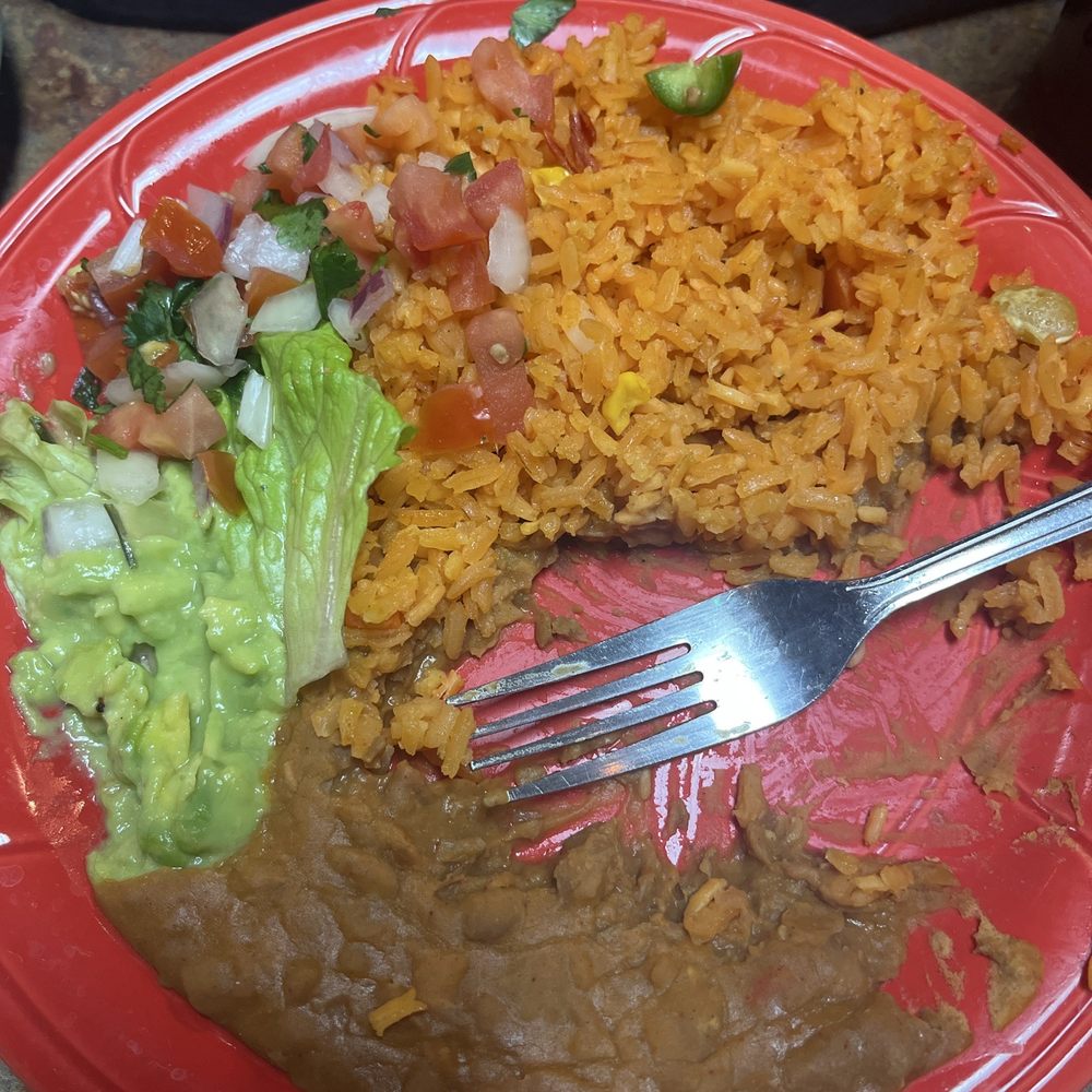 This comes with the fajitas they are very good. This comes with the fajitas they are very good.