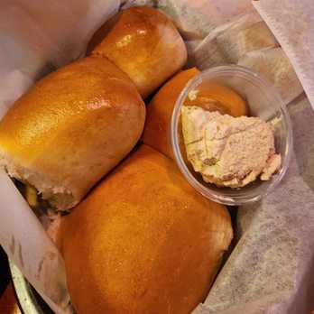 Texas Roadhouse - The SUPER MAGICAL Rolls - Steakhouses Near Me - Modesto, California