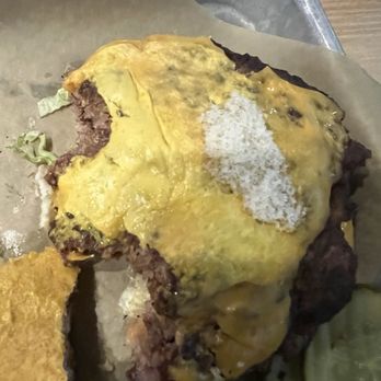 Buffalo Wild Wings - Dry and disgusting All-American Cheeseburger - Sports Bars Near Me - Riverside, California