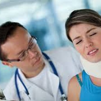 Bluestone Chiropractic - Chiropractor with Neck patient wearing brace - Chiropractors Near Me - Scottsdale, Arizona Bluestone Chiropractic - Chiropractor with Neck patient wearing brace - Chiropractors Near Me - Scottsdale, Arizona
