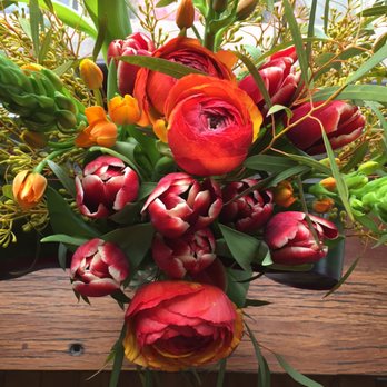 Zuzu's Petals - study in reds - Florists Near Me - Brooklyn, New York Zuzu's Petals - study in reds - Florists Near Me - Brooklyn, New York