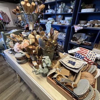Not Too Shabby - Antiques Near Me - Folsom, California