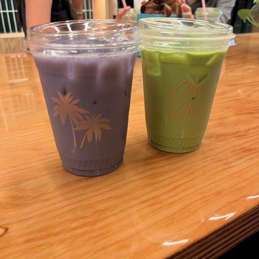 purple drink (left) & matcha latte (oat milk, right)