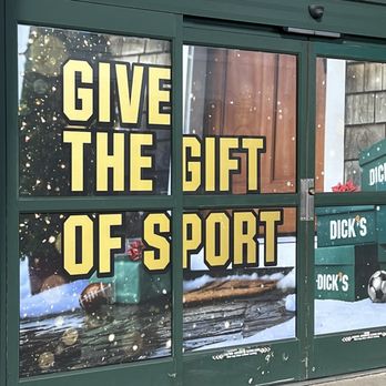 Dick’s - 12/25 Holiday window - Sports Wear Near Me - Falls Church, Virginia