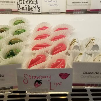 Le Macaron French Pastries - Candies - Coffee & Tea Near Me - Celebration, Florida Le Macaron French Pastries - Candies - Coffee & Tea Near Me - Celebration, Florida
