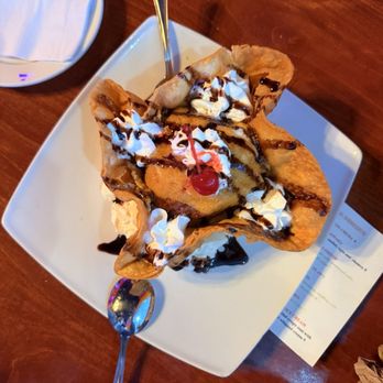 La Catrina - Fried ice cream cinnamon with chocolate syrup and whip cream - Mexican Near Me - West Haven, Connecticut La Catrina - Fried ice cream cinnamon with chocolate syrup and whip cream - Mexican Near Me - West Haven, Connecticut