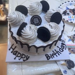 Cookies and cream, ice cream cake