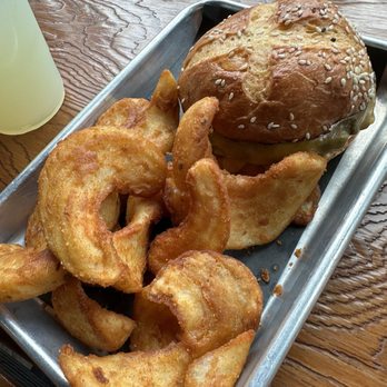 South Fork North Bend - Kid's cheeseburger and fries - Cafes Near Me - North Bend, Washington South Fork North Bend - Kid's cheeseburger and fries - Cafes Near Me - North Bend, Washington