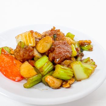 Red Pepper - Cashew Chicken - Thai Near Me - Lawton, Oklahoma Red Pepper - Cashew Chicken - Thai Near Me - Lawton, Oklahoma