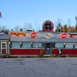 Route 104 Diner - I erased the people in the place, as not to affect anyone.