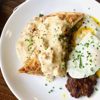 Good Lookin' - Biscuits & gravy. - Breakfast & Brunch Near Me - Omaha, Nebraska